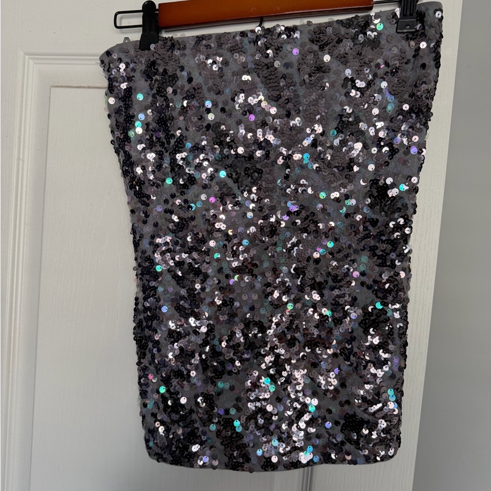 Express Sleeveless Silver Sequin Shirt